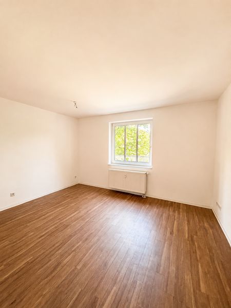 Helle 2-Raum-Wohnung mit Aufzug, barrierefreiem Bad und Tiefgarage